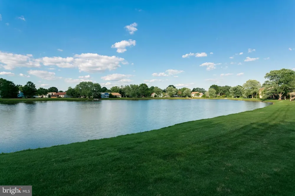 42 W BLUEBELL LANE Mount Laurel, NJ 08054