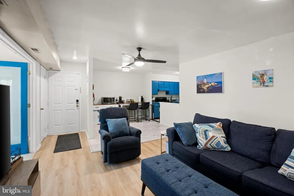 42 W BLUEBELL LANE Mount Laurel, NJ 08054