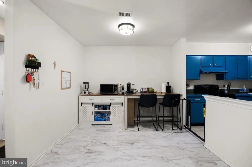 42 W BLUEBELL LANE Mount Laurel, NJ 08054