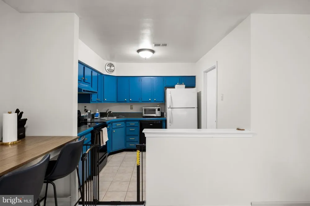 42 W BLUEBELL LANE Mount Laurel, NJ 08054