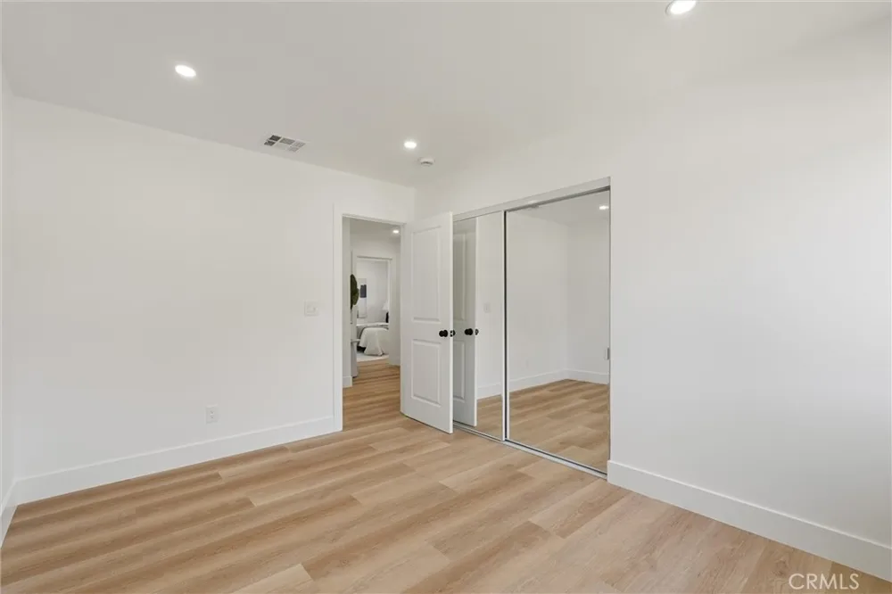 6151 E Wentworth Long Beach, CA 90815