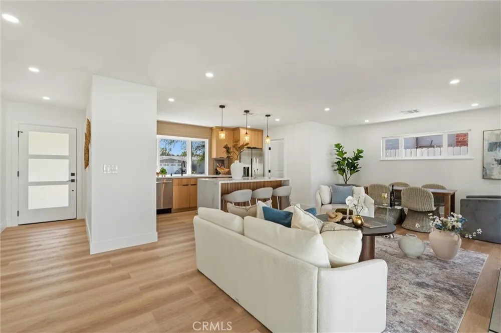 6151 E Wentworth Long Beach, CA 90815