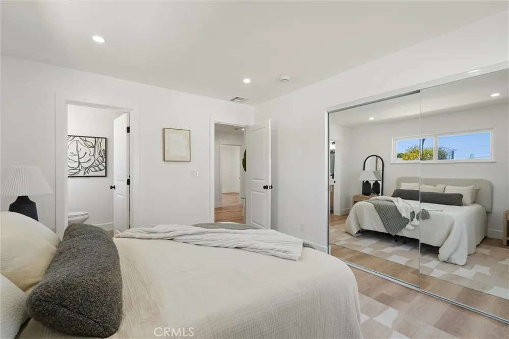 6151 E Wentworth Long Beach, CA 90815