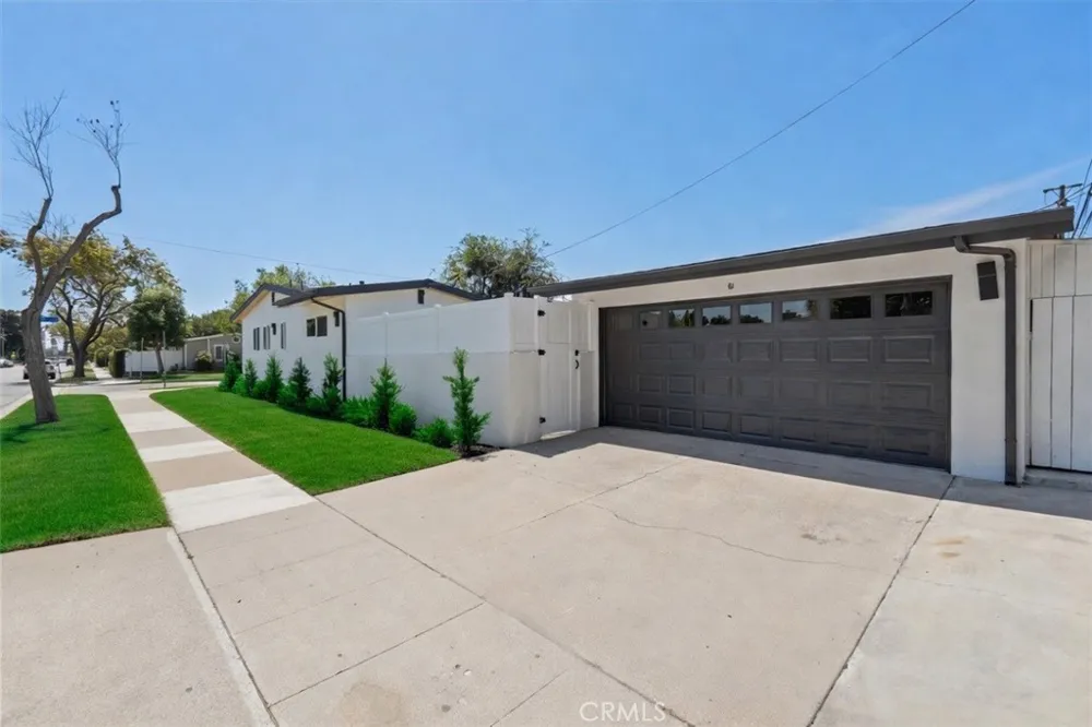 6151 E Wentworth Long Beach, CA 90815