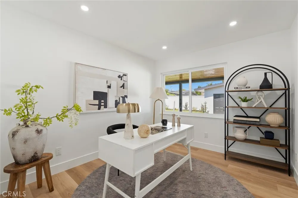 6151 E Wentworth Long Beach, CA 90815