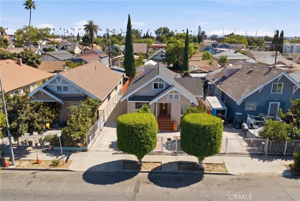 706 W 42nd Los Angeles, CA 90037