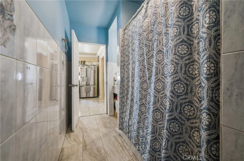 706 W 42nd Los Angeles, CA 90037