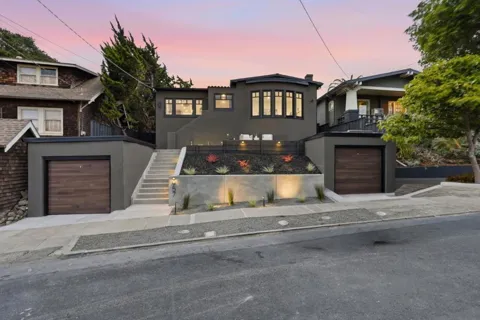 957 Neilson Street