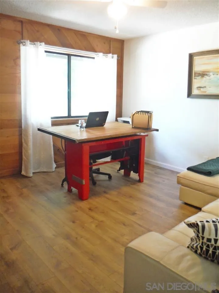 12261 Linroe Drive Lakeside, CA 92040