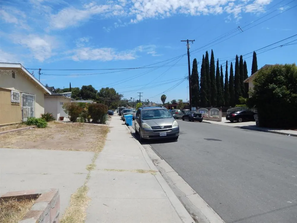 5174 Streamview Dr. San Diego, CA 92105