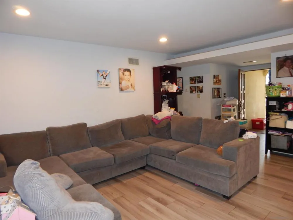 5174 Streamview Dr. San Diego, CA 92105