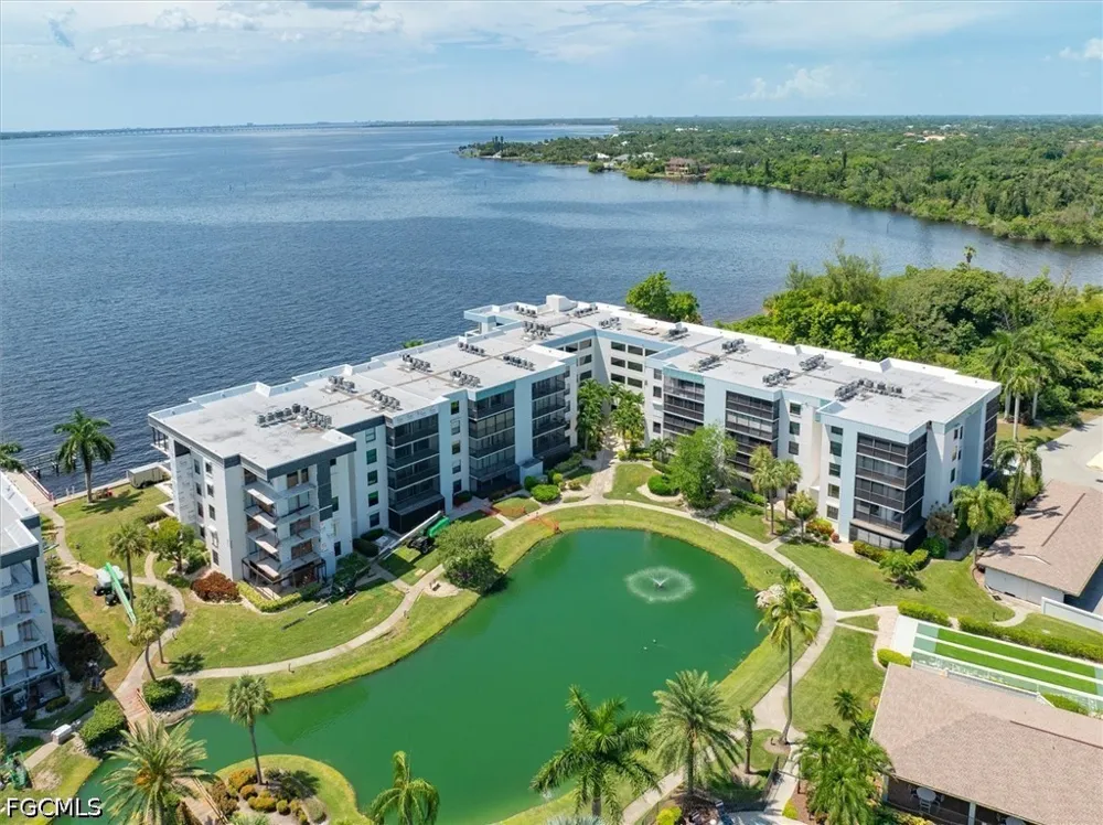 Key Drive #212 North Fort Myers, FL 33903