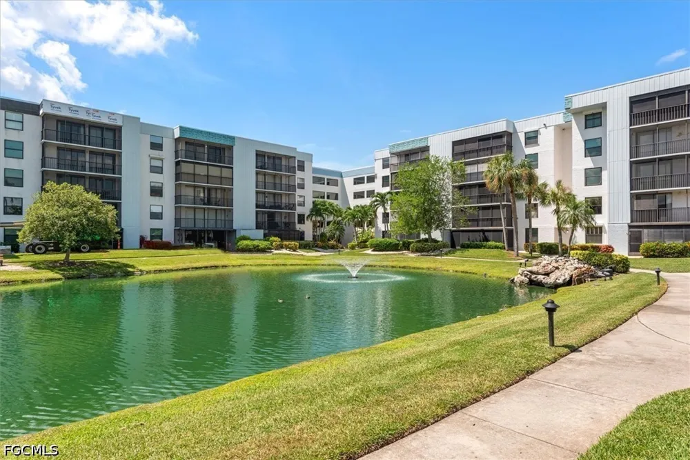 Key Drive #212 North Fort Myers, FL 33903