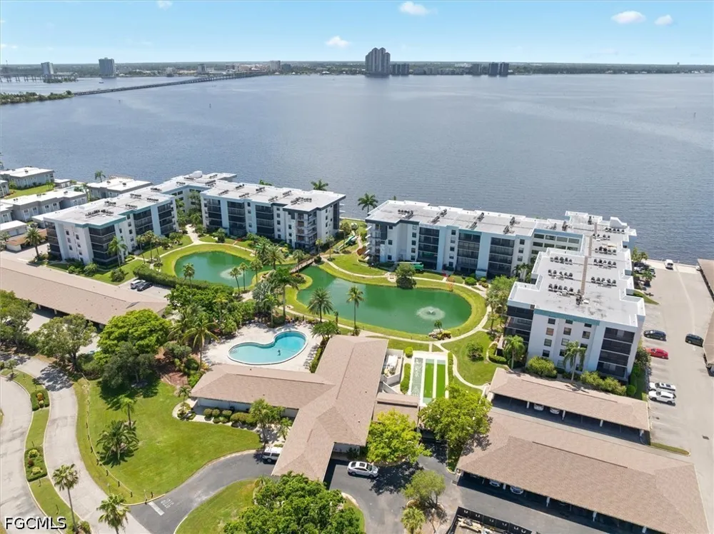 Key Drive #212 North Fort Myers, FL 33903