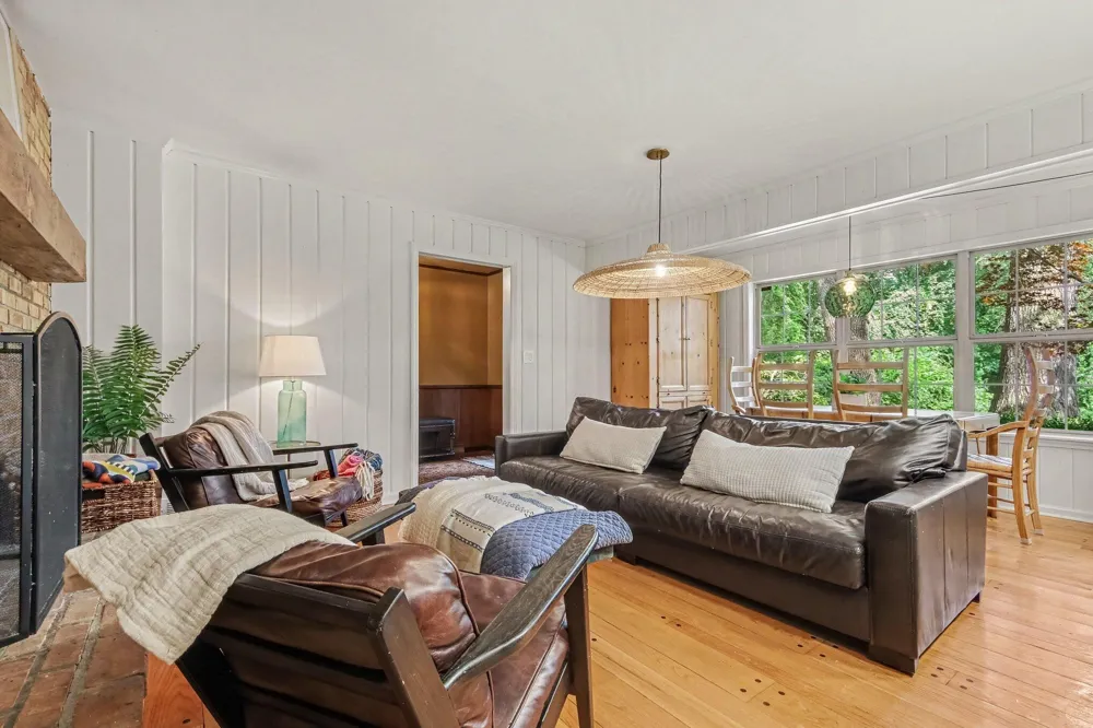 17887 Fruitport Road Spring Lake, MI 49456
