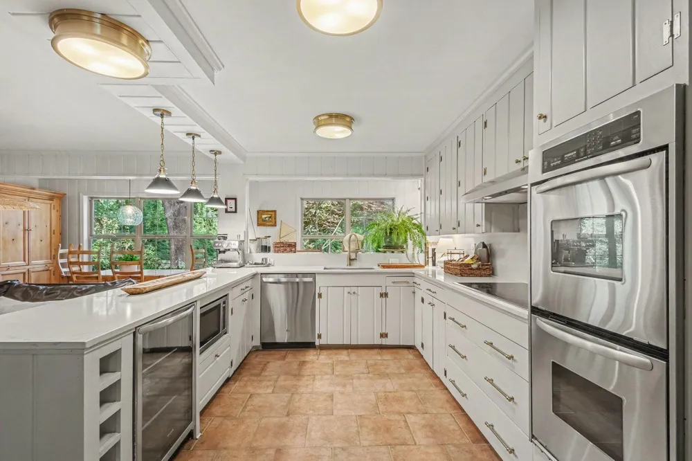 17887 Fruitport Road Spring Lake, MI 49456