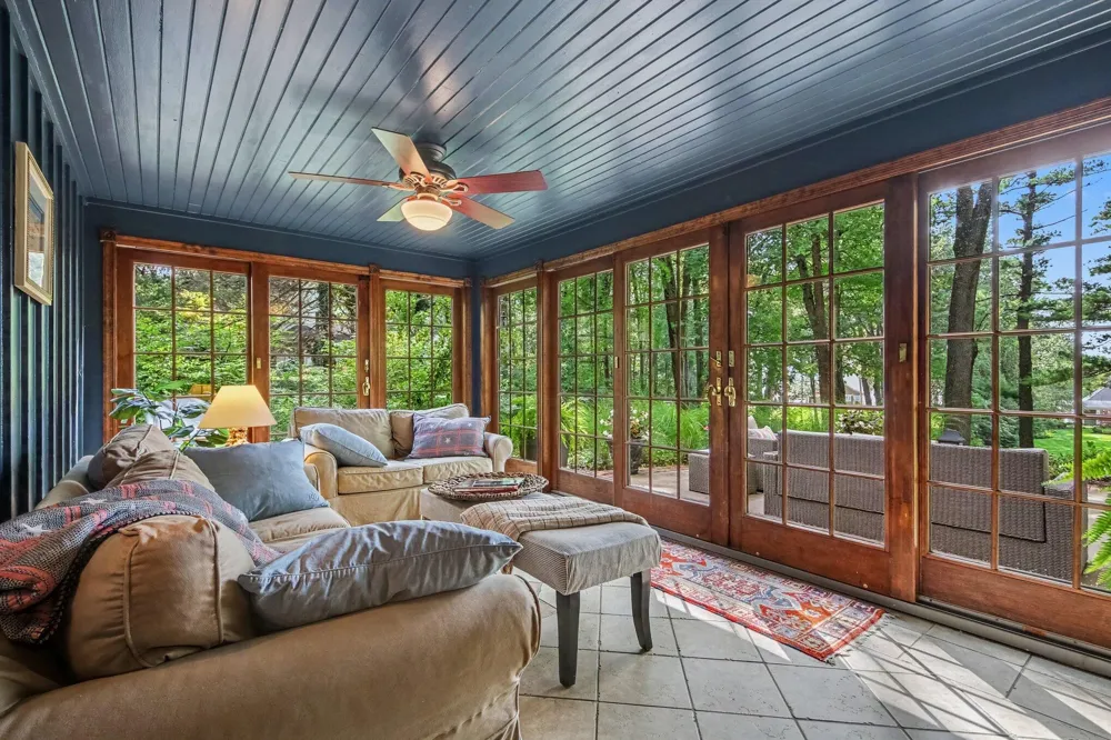 17887 Fruitport Road Spring Lake, MI 49456