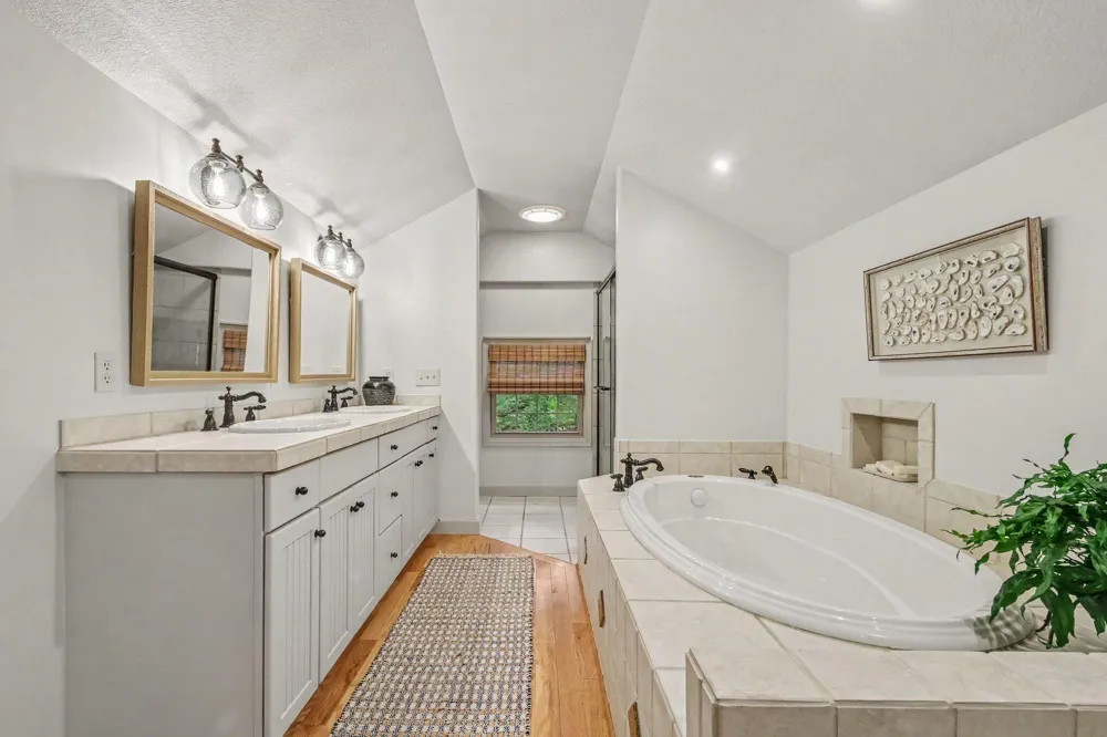 17887 Fruitport Road Spring Lake, MI 49456