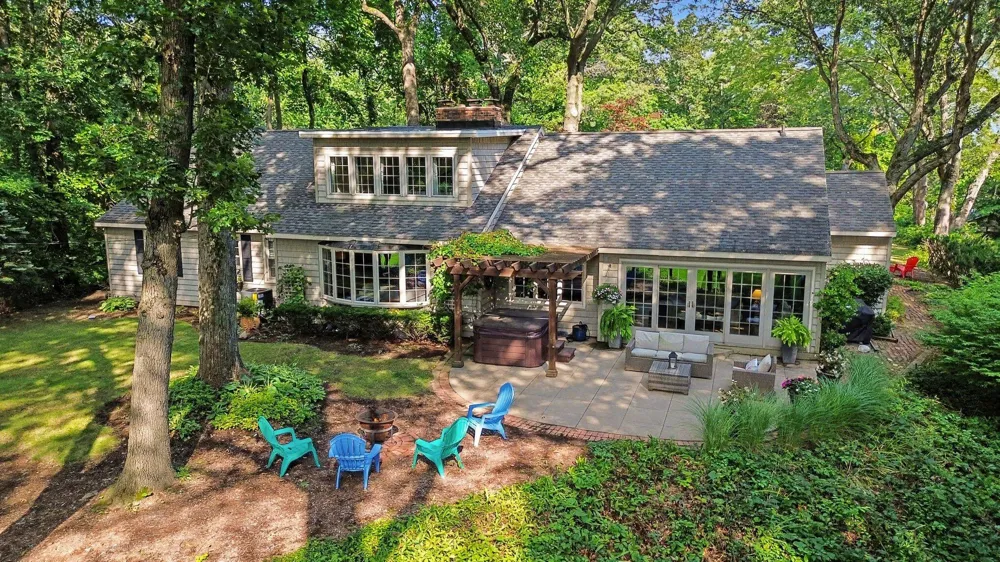 17887 Fruitport Road Spring Lake, MI 49456