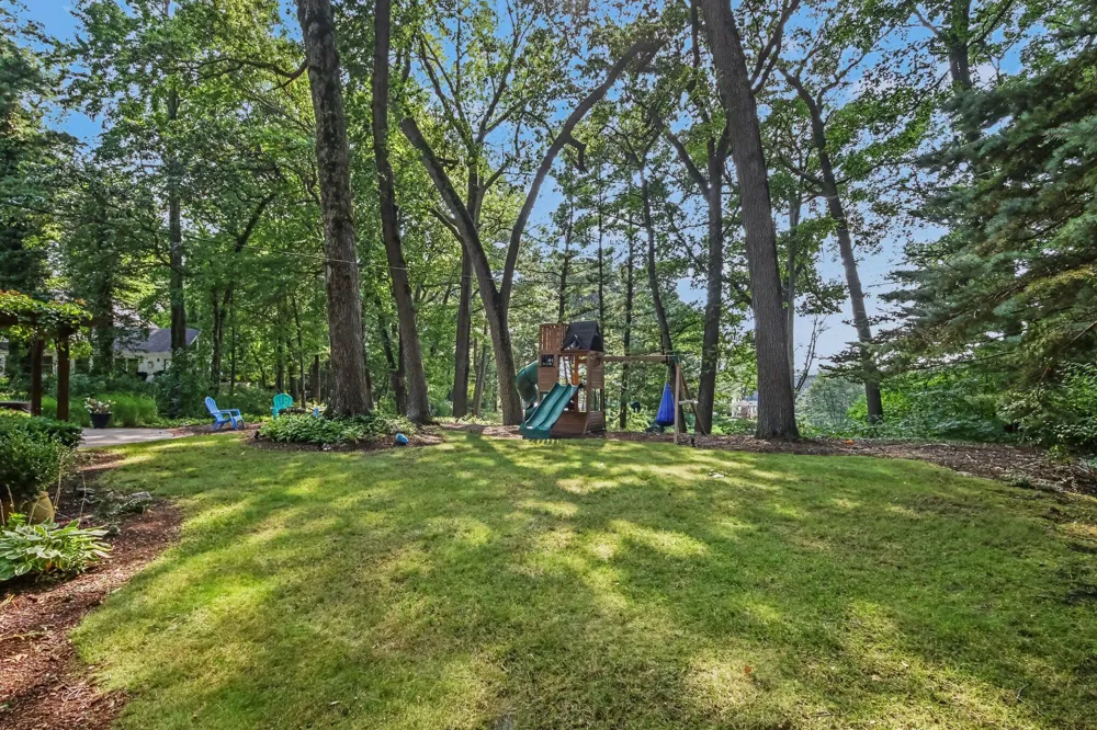 17887 Fruitport Road Spring Lake, MI 49456