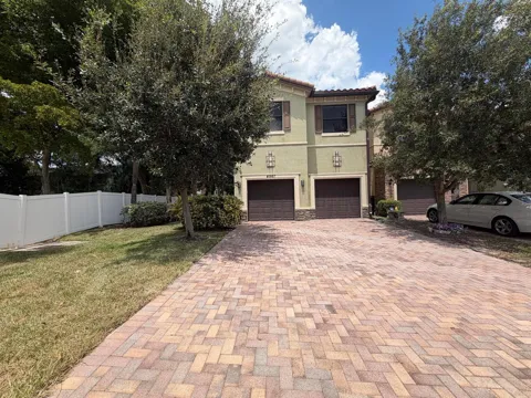 4967 NW 59th Street