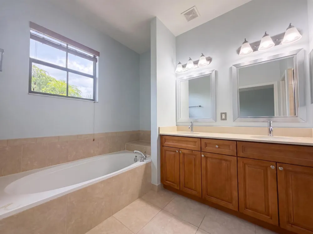 4967 NW 59th Street Tamarac, FL 33319