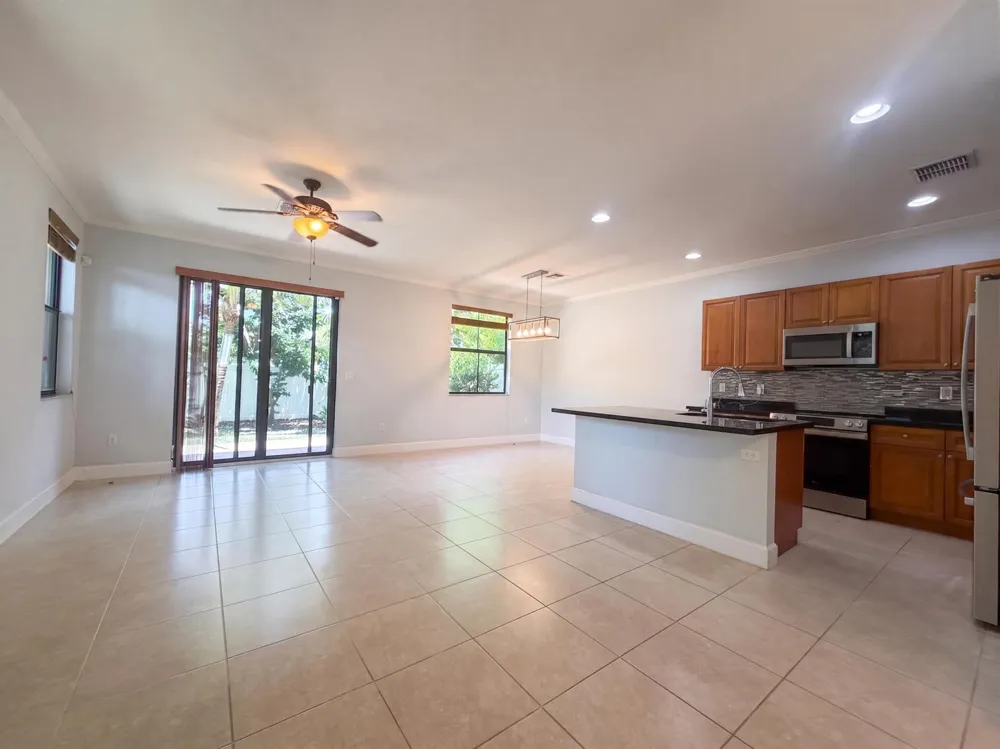 4967 NW 59th Street Tamarac, FL 33319