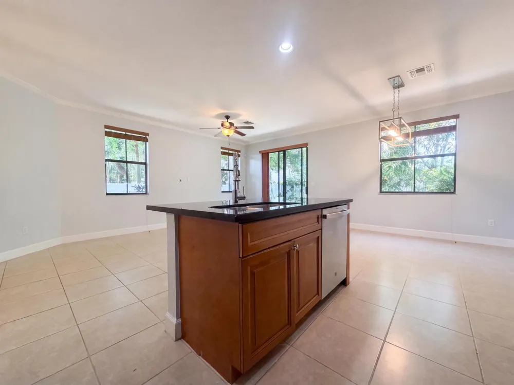 4967 NW 59th Street Tamarac, FL 33319