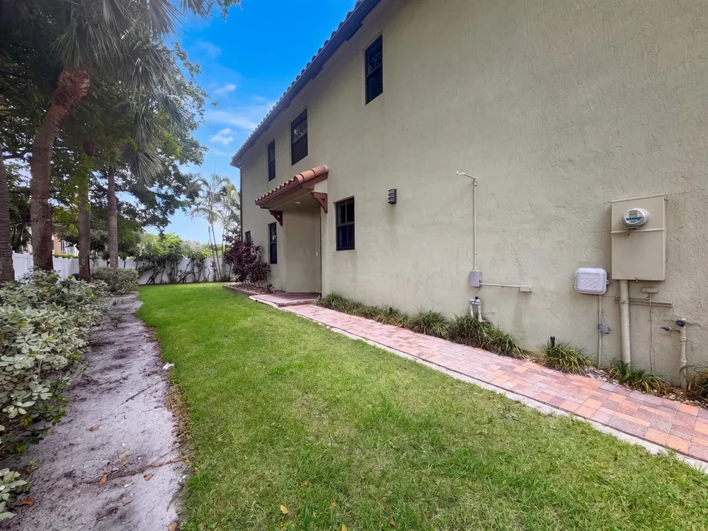 4967 NW 59th Street Tamarac, FL 33319