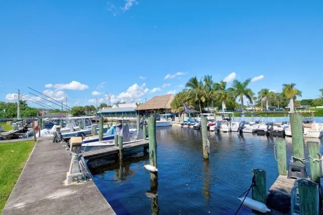 5125 SE Matousek Street Stuart, FL 34997