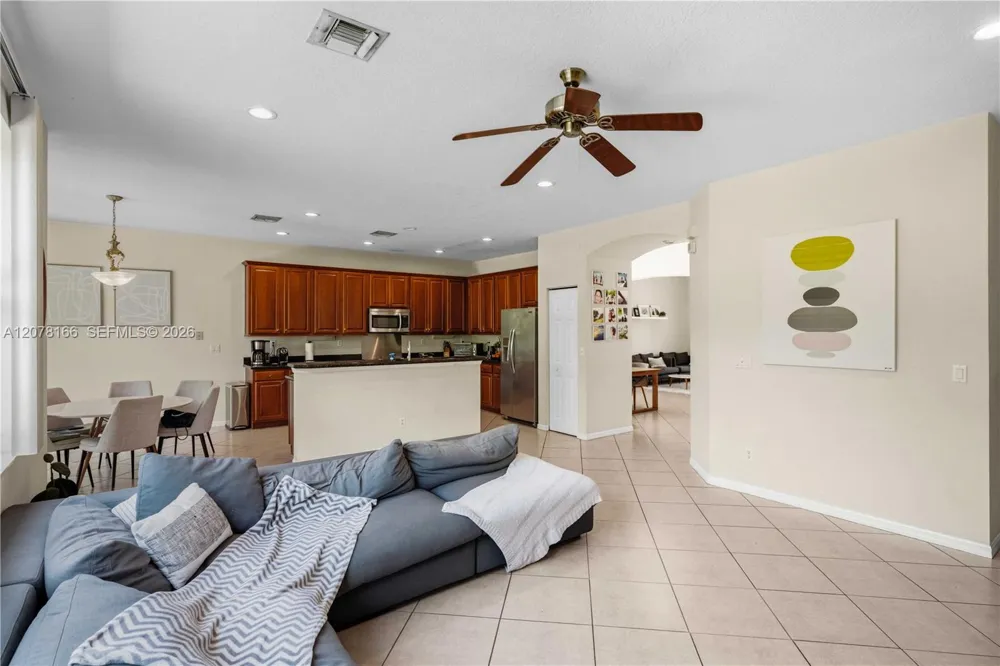 19143 Crystal St #19143 Weston, FL 33332