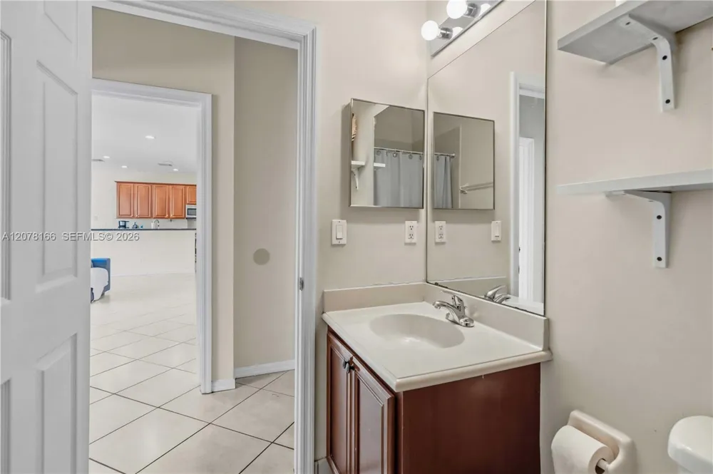 19143 Crystal St #19143 Weston, FL 33332