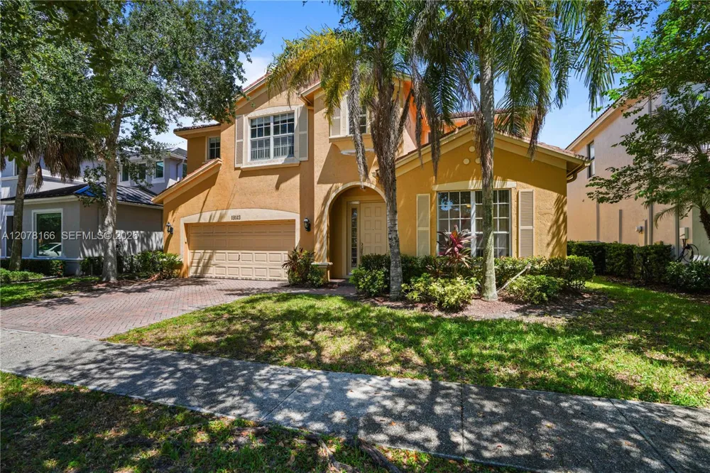 19143 Crystal St #19143 Weston, FL 33332