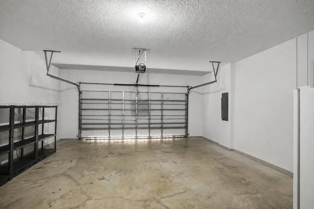 19143 Crystal St #19143 Weston, FL 33332