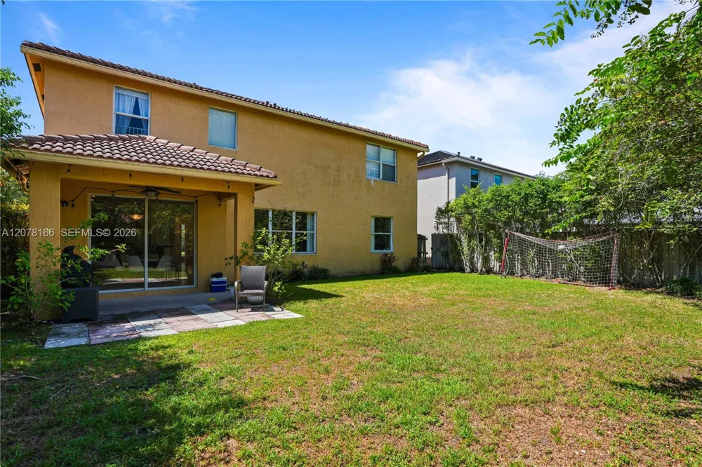 19143 Crystal St #19143 Weston, FL 33332