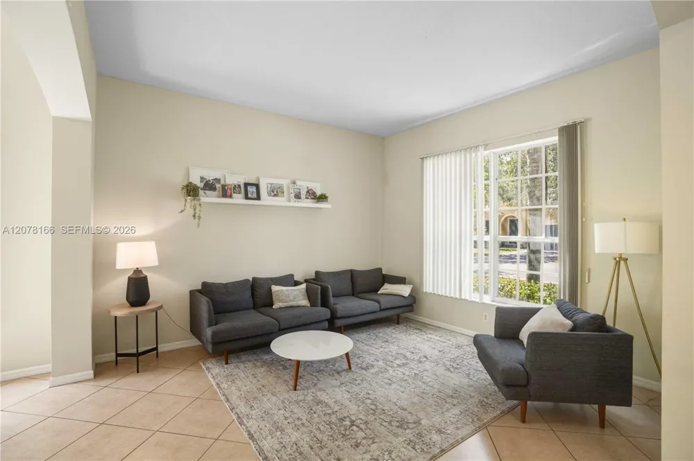 19143 Crystal St #19143 Weston, FL 33332