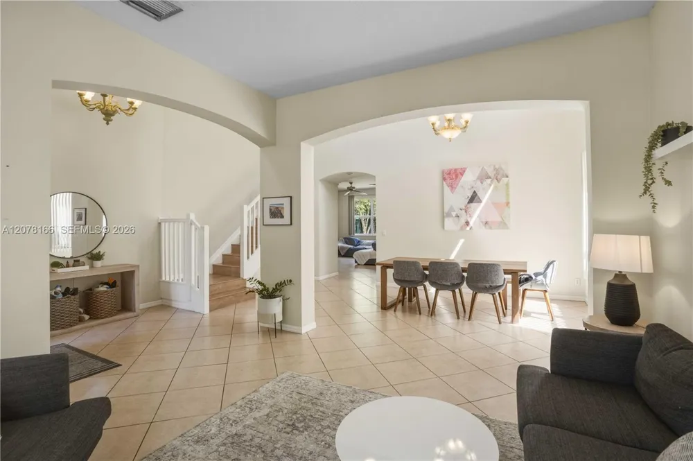 19143 Crystal St #19143 Weston, FL 33332