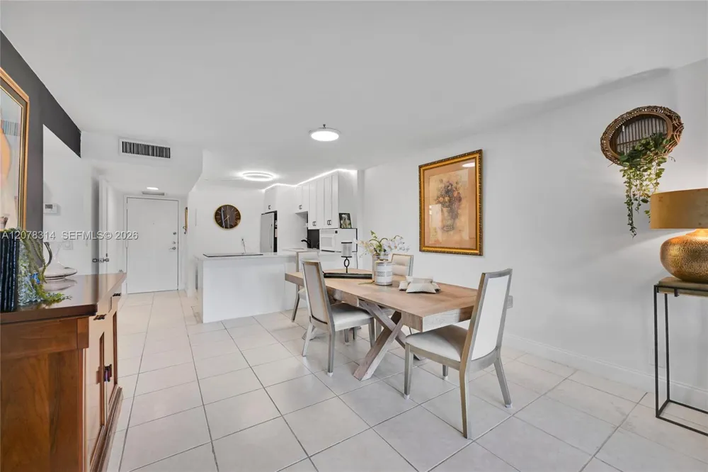 400 Leslie Dr #605 Hallandale Beach, FL 33009