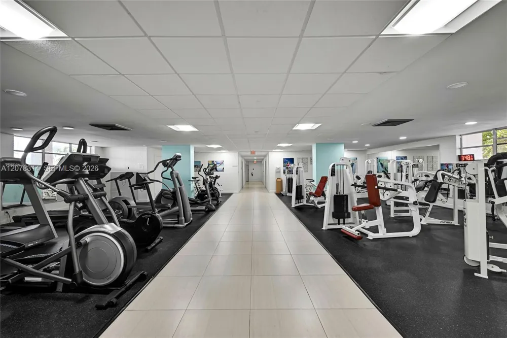 400 Leslie Dr #605 Hallandale Beach, FL 33009