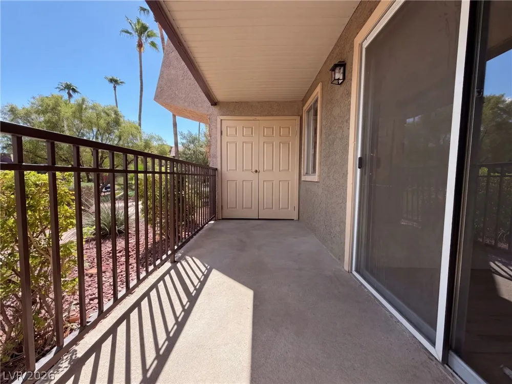 5098 River Glen Drive #215 Las Vegas, NV 89103