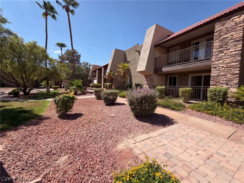 5098 River Glen Drive #215 Las Vegas, NV 89103