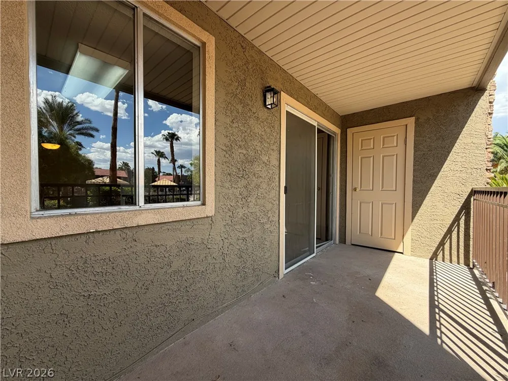 5098 River Glen Drive #215 Las Vegas, NV 89103