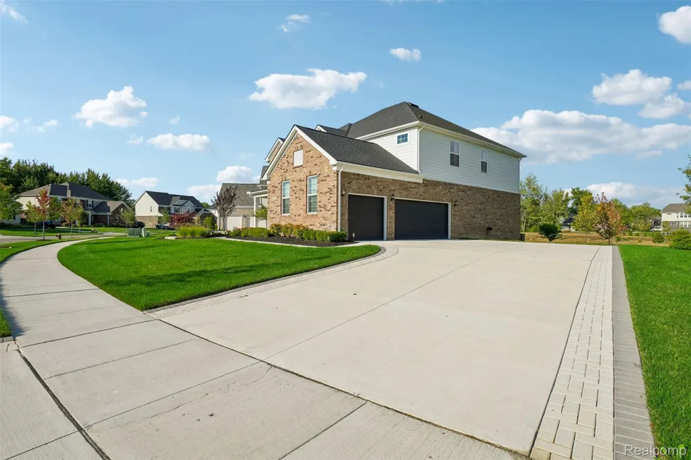20942 Torbay Drive Lyon Charter Township, MI 48167