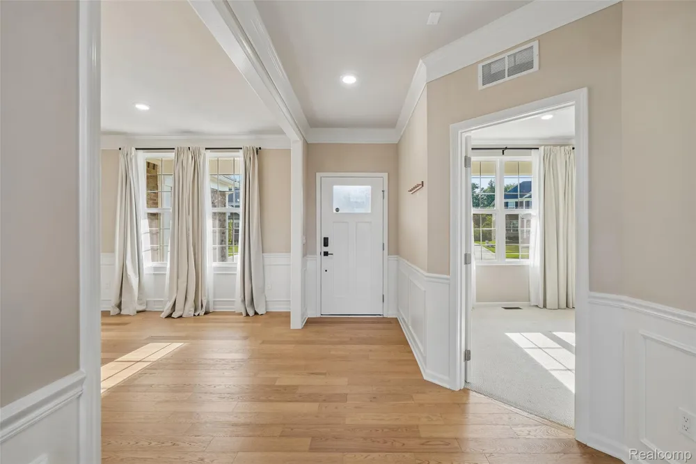 20942 Torbay Drive Lyon Charter Township, MI 48167