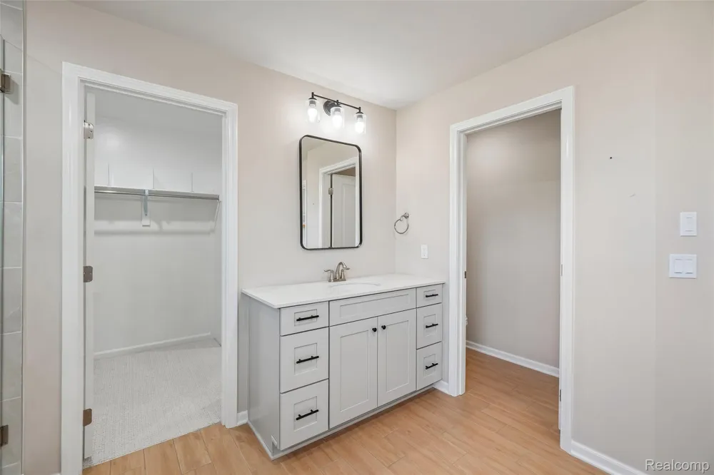 20942 Torbay Drive Lyon Charter Township, MI 48167