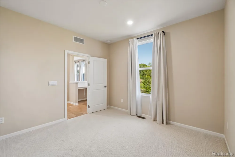 20942 Torbay Drive Lyon Charter Township, MI 48167