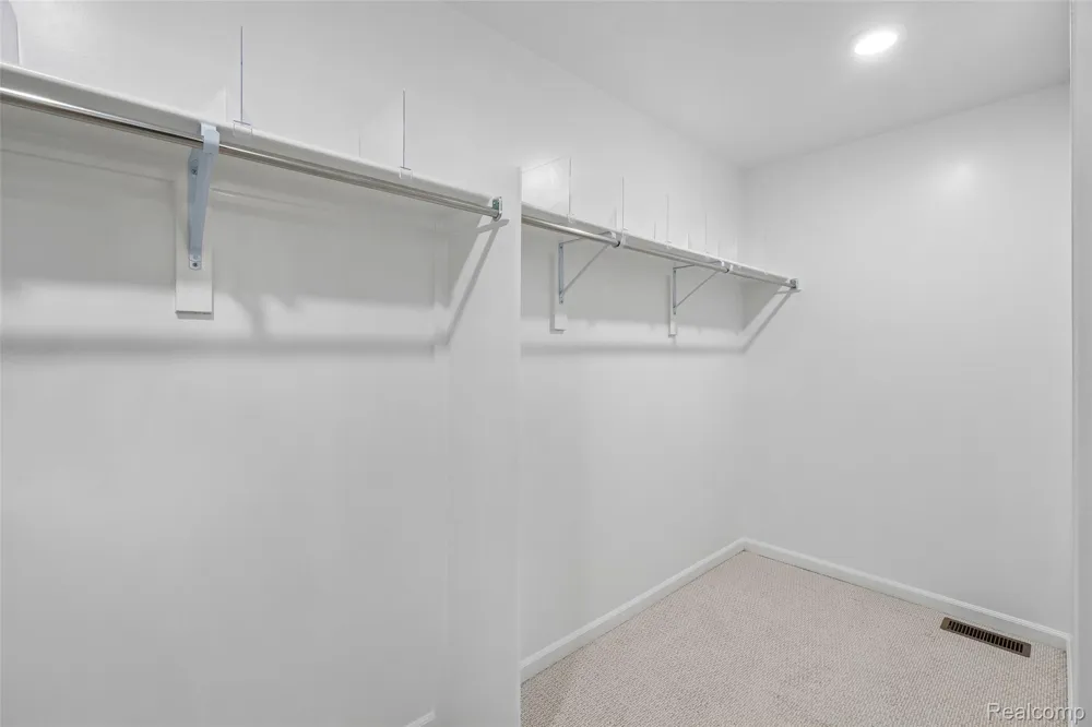 20942 Torbay Drive Lyon Charter Township, MI 48167