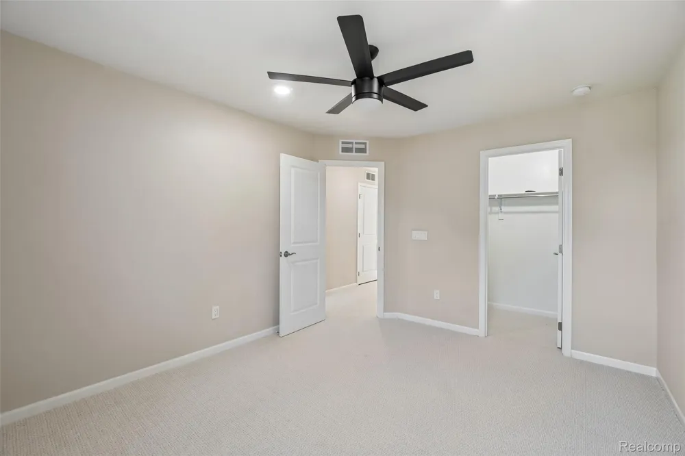 20942 Torbay Drive Lyon Charter Township, MI 48167