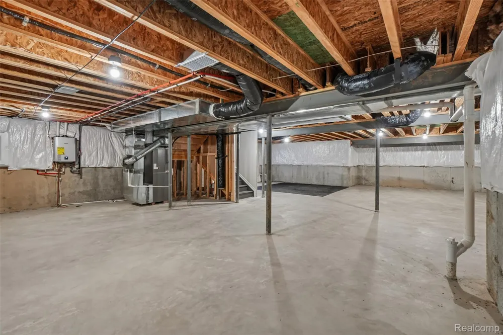 20942 Torbay Drive Lyon Charter Township, MI 48167
