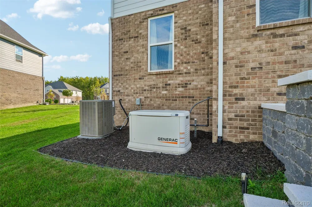 20942 Torbay Drive Lyon Charter Township, MI 48167